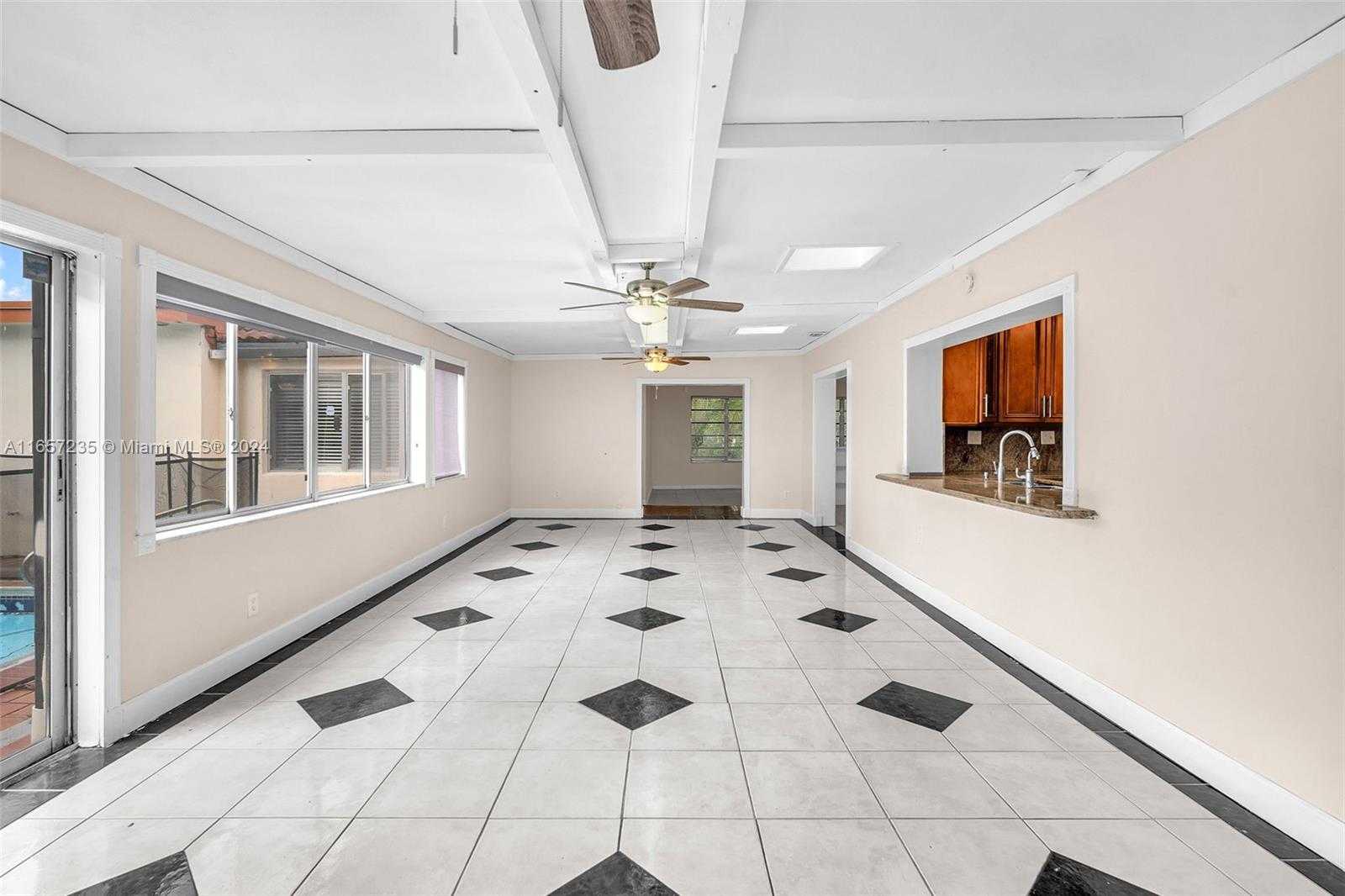 Small Image of 600 Camellia Ct, Plantation, FL 33317, USA Number 38