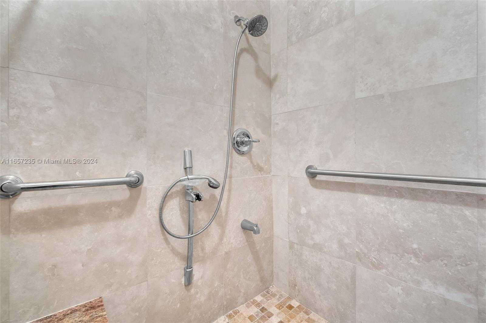 Small Image of 600 Camellia Ct, Plantation, FL 33317, USA Number 45