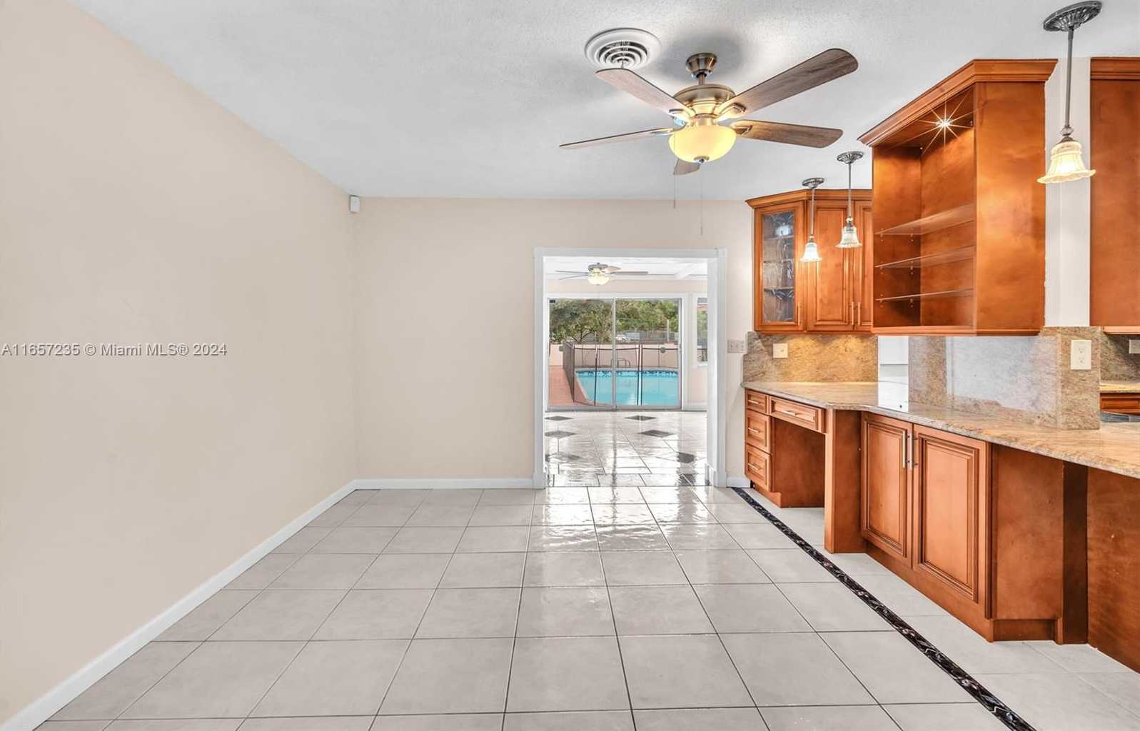 Small Image of 600 Camellia Ct, Plantation, FL 33317, USA Number 50