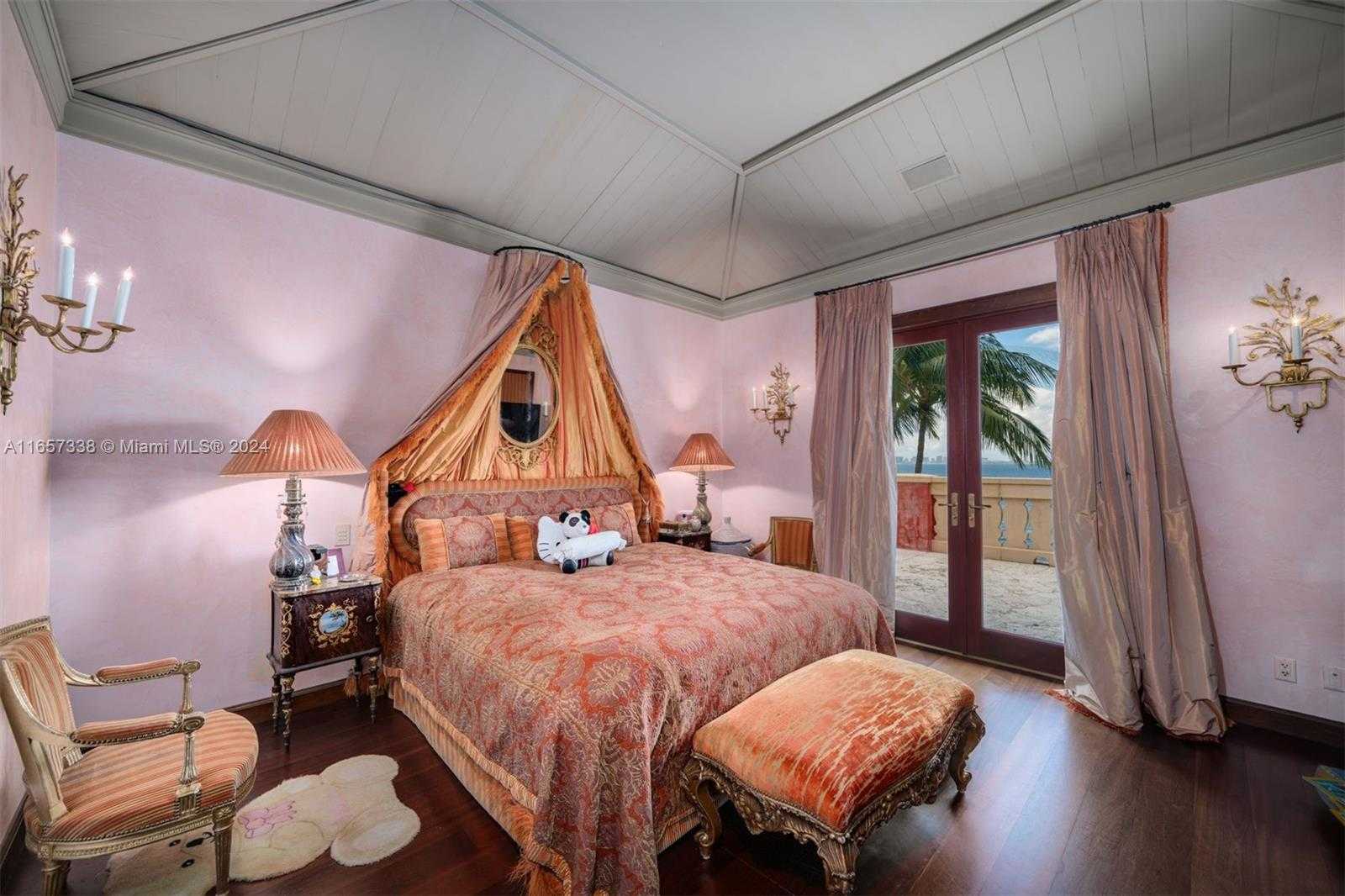 Small Image of 230 HARBOR DRIVE, Key Biscayne Number 28