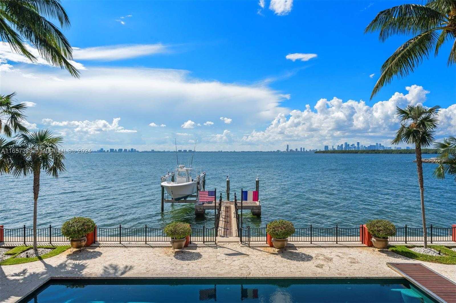 Small Image of 230 HARBOR DRIVE, Key Biscayne Number 35