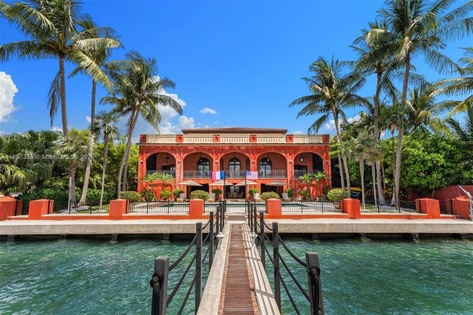 Small Image of 230 HARBOR DRIVE, Key Biscayne Number 37
