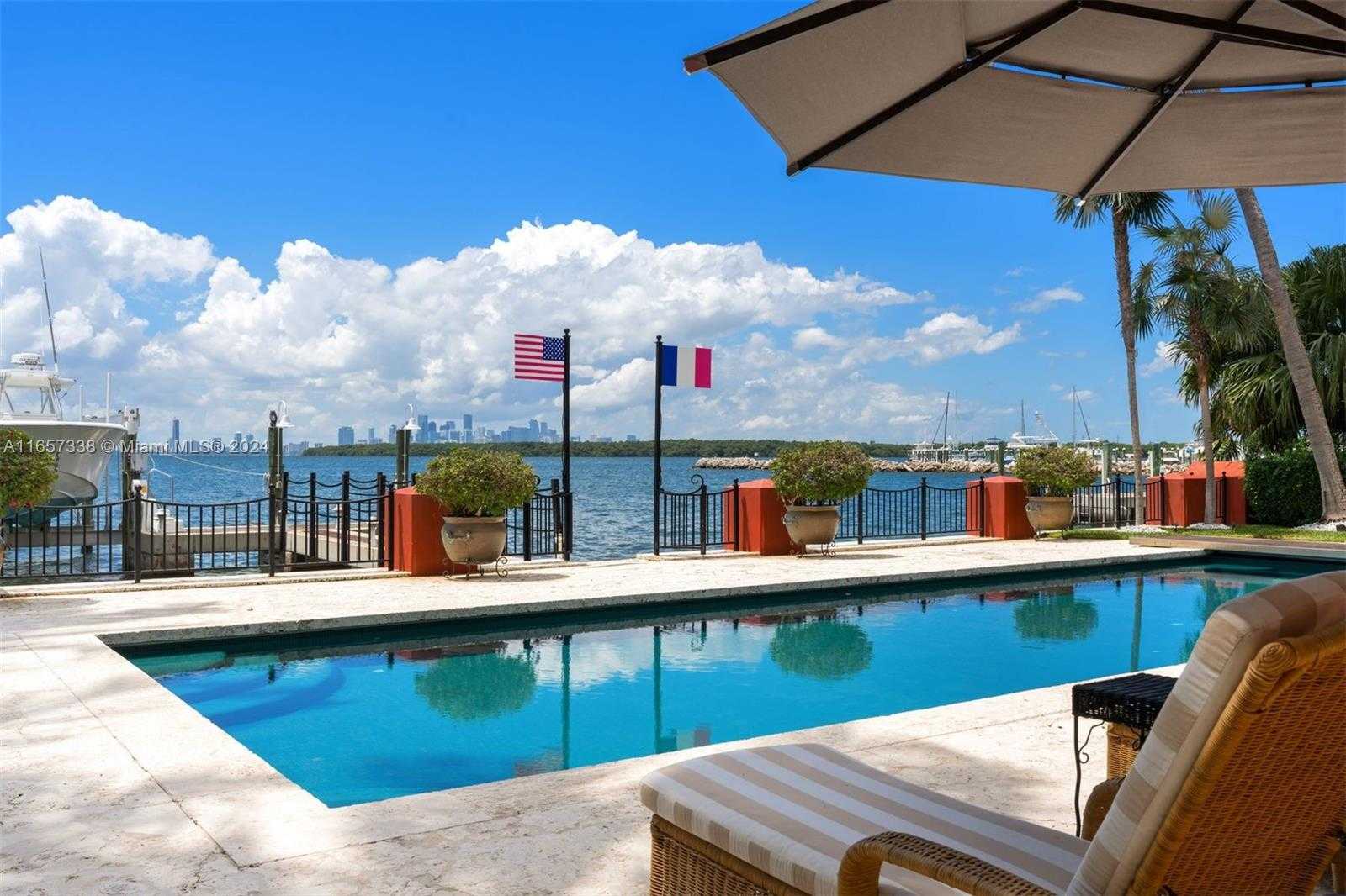 Small Image of 230 HARBOR DRIVE, Key Biscayne Number 39