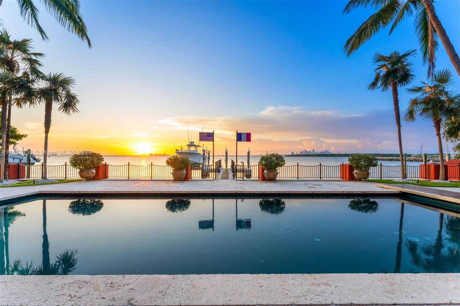 Small Image of 230 HARBOR DRIVE, Key Biscayne Number 44