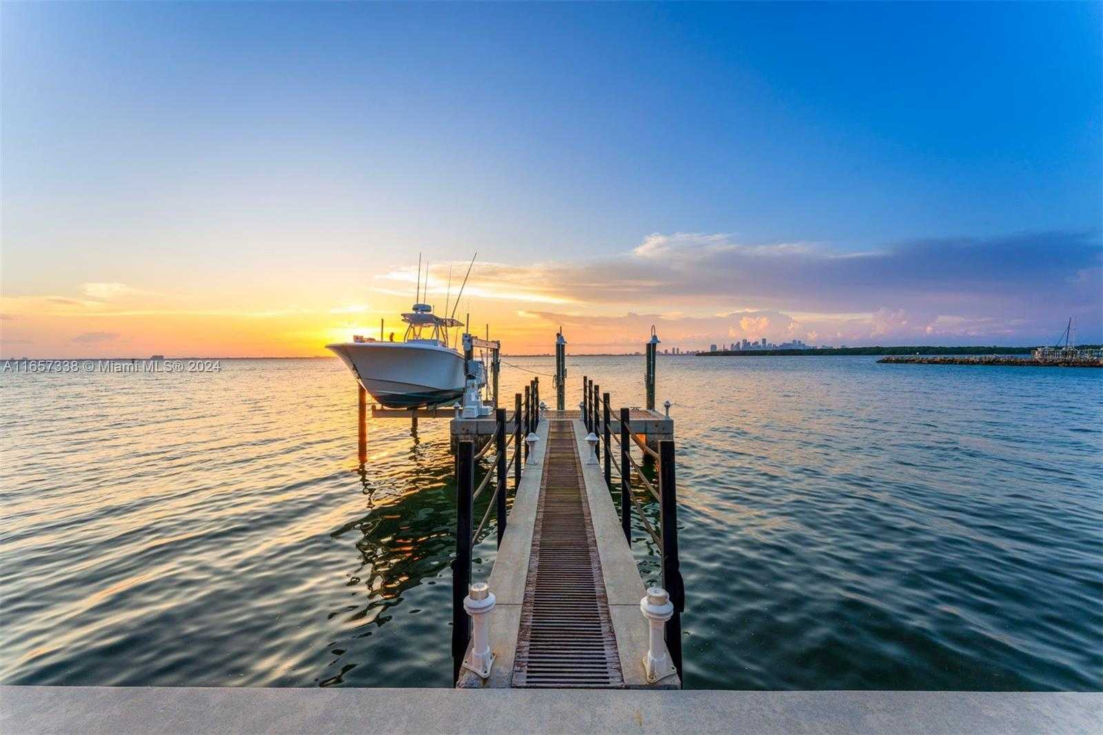 Small Image of 230 HARBOR DRIVE, Key Biscayne Number 45