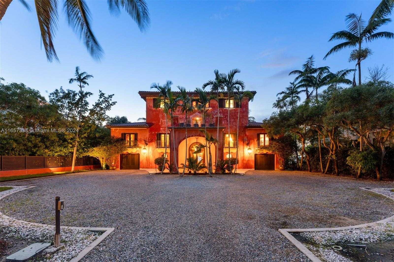Small Image of 230 HARBOR DRIVE, Key Biscayne Number 49