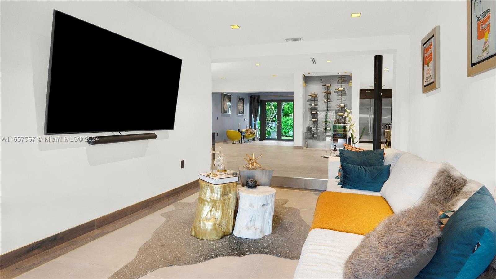 Small Image of 63 SOUTH WEST 31ST RD, Miami Number 13