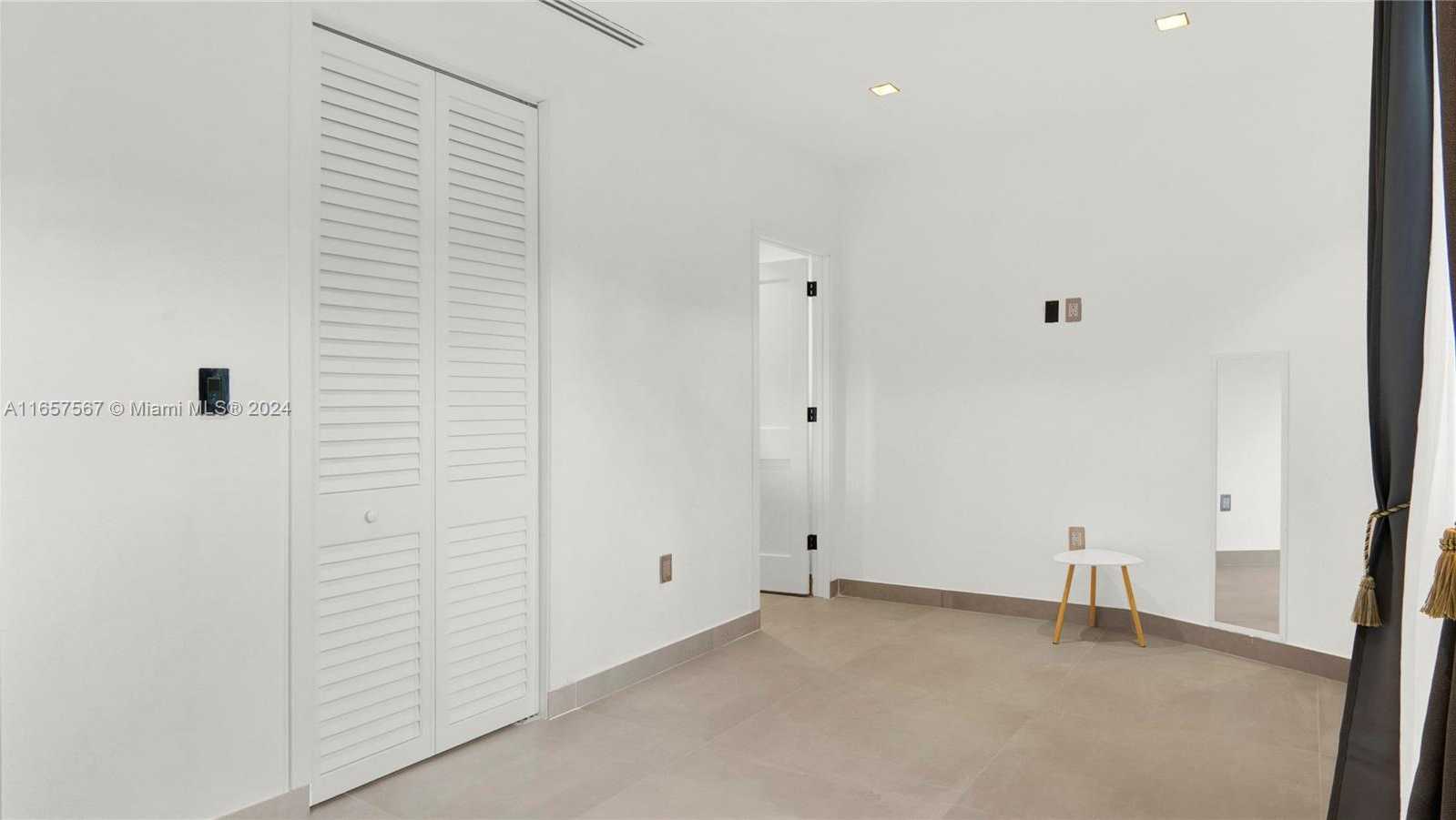 Small Image of 63 SOUTH WEST 31ST RD, Miami Number 15