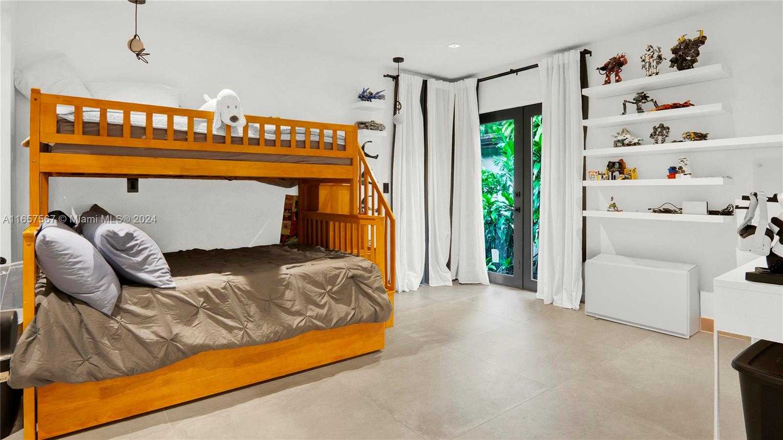 Small Image of 63 SOUTH WEST 31ST RD, Miami Number 24