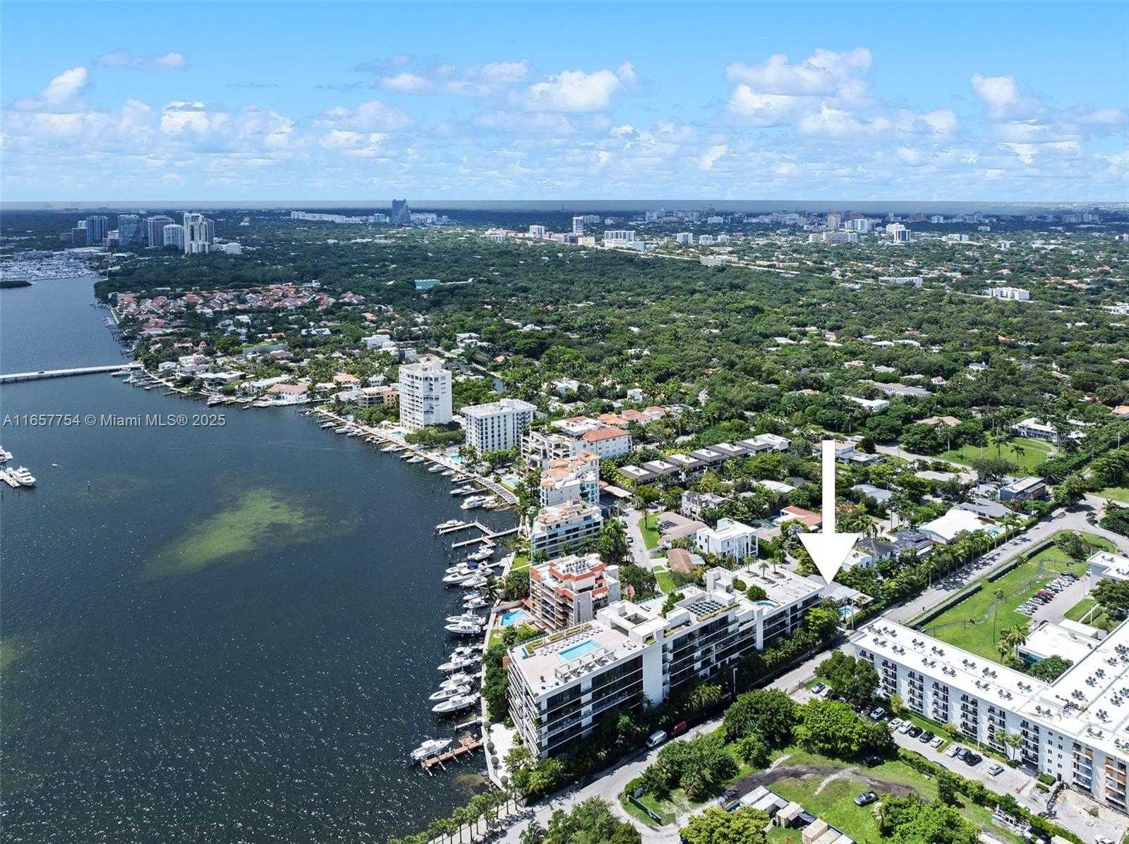 Small Image of 3551 EAST GLENCOE ST, Miami Number 36