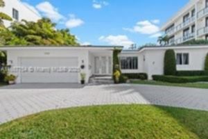 Small Image of 3551 EAST GLENCOE ST, Miami Number 4