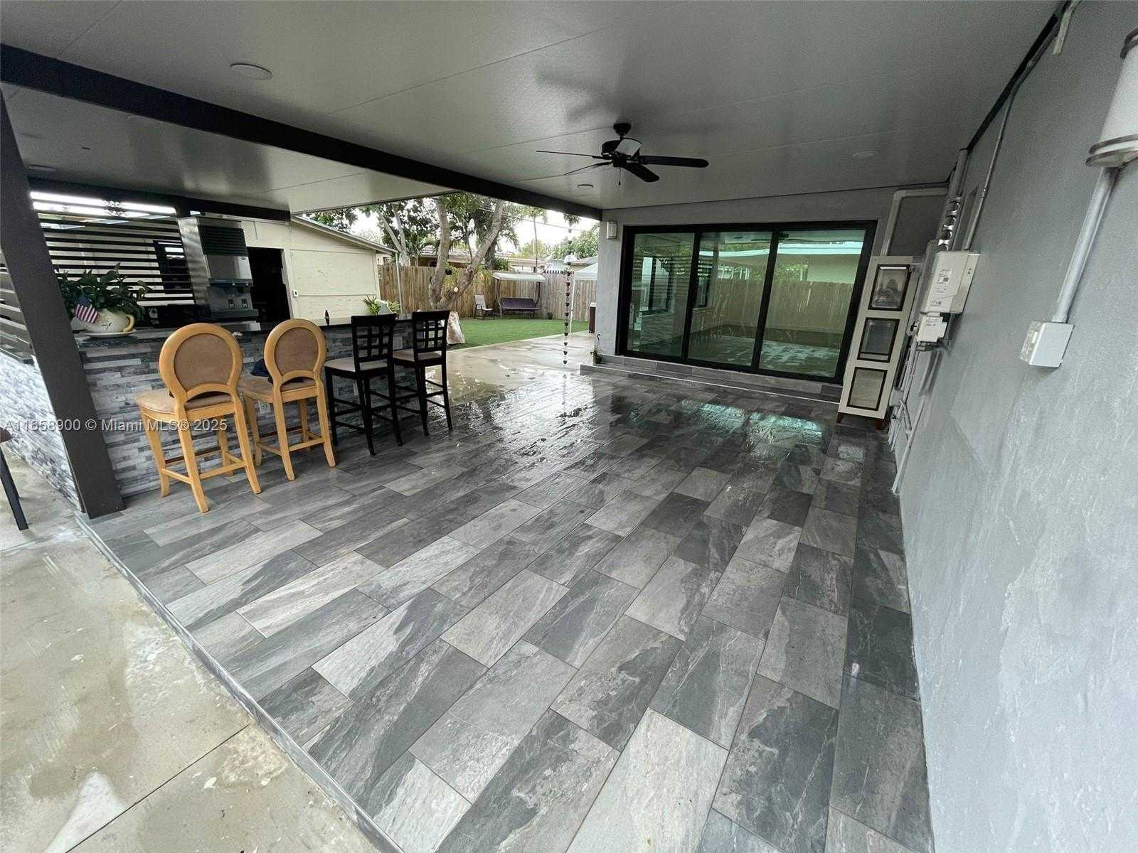 Small Image of 150 SOUTH WEST 52ND AVE, Miami Number 11