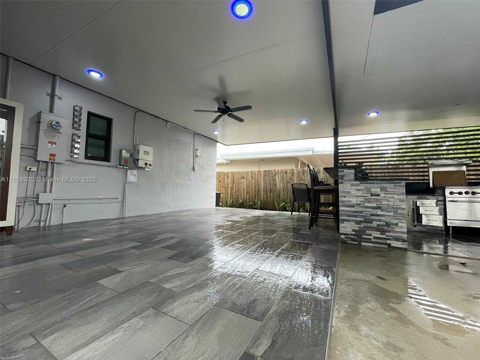 Small Image of 150 SOUTH WEST 52ND AVE, Miami Number 13