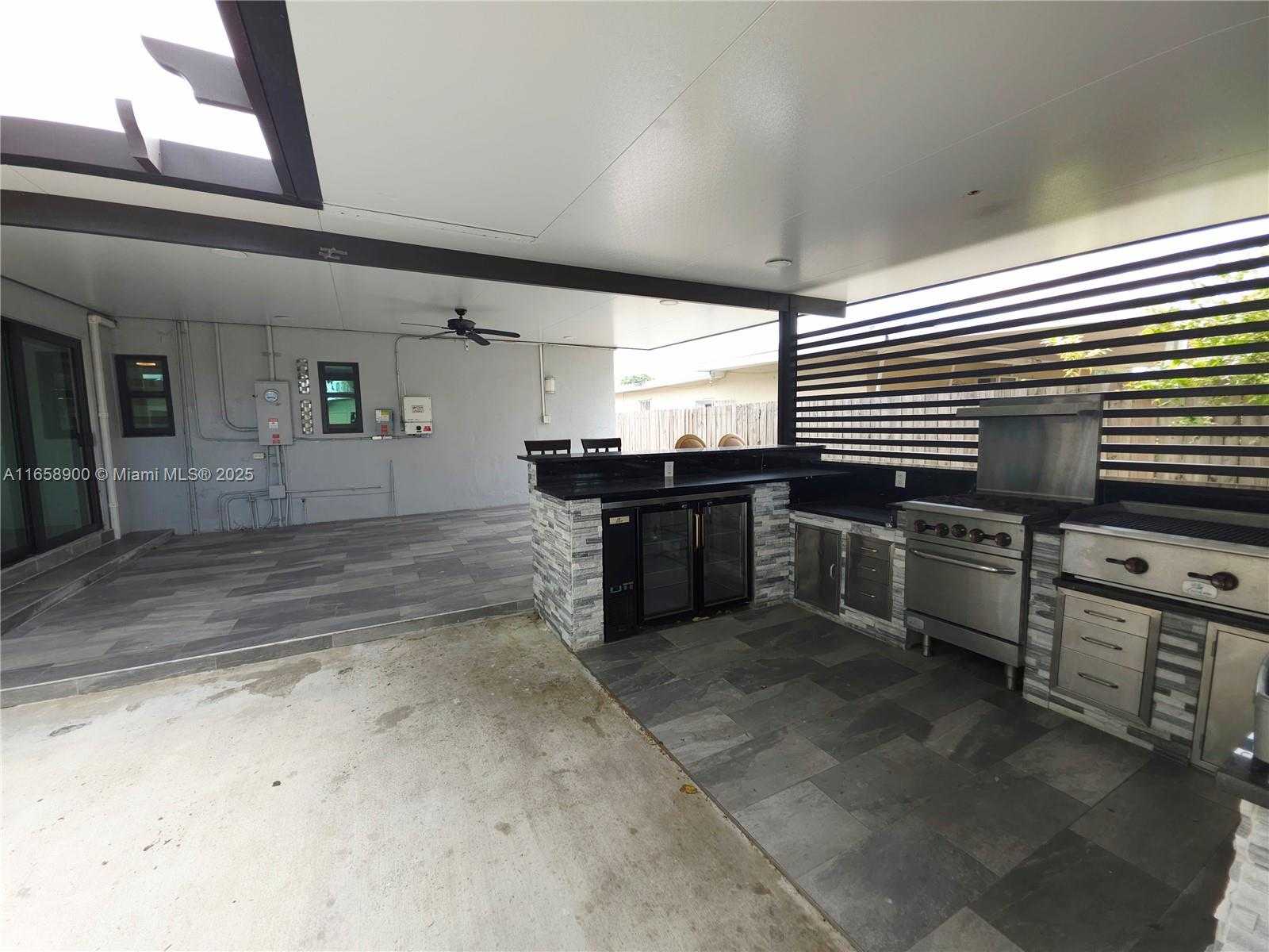 Small Image of 150 SOUTH WEST 52ND AVE, Miami Number 17