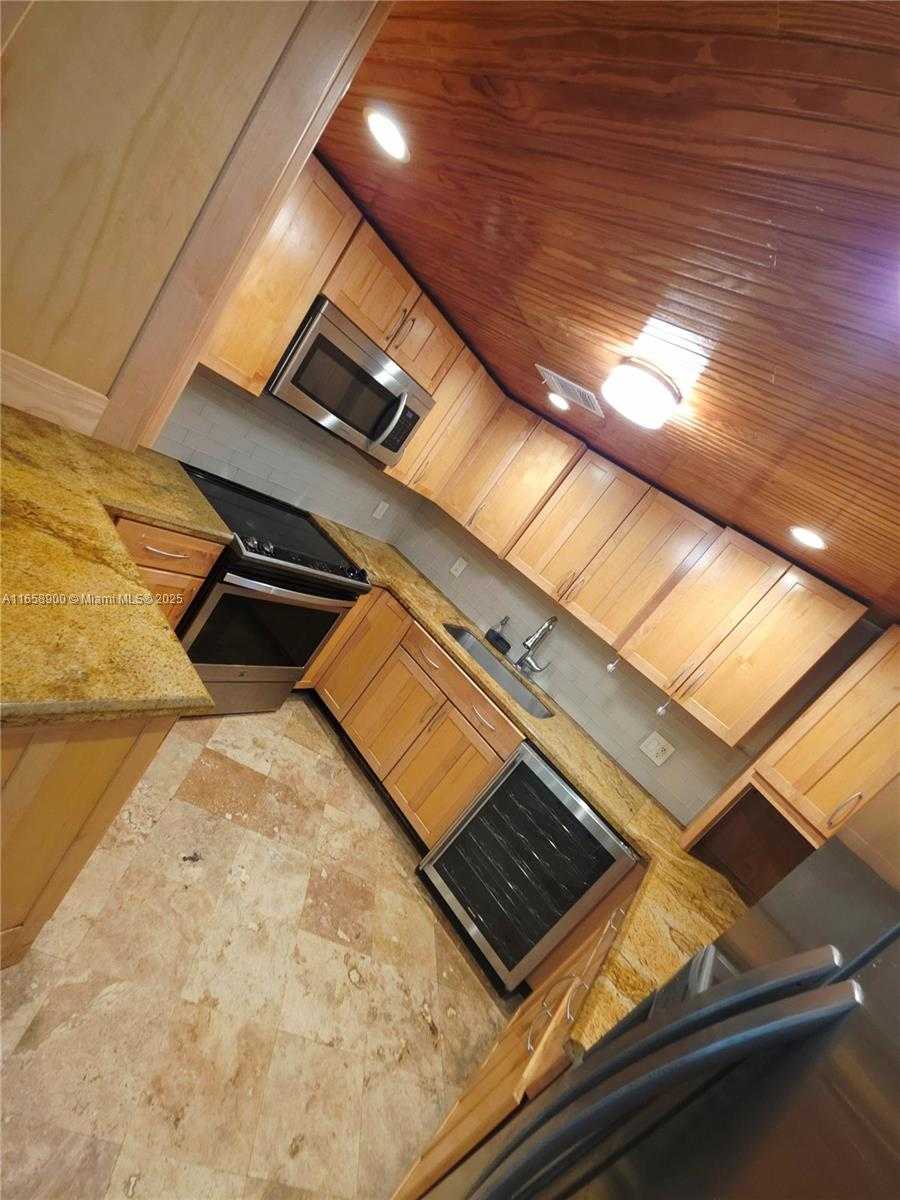 Small Image of 150 SOUTH WEST 52ND AVE, Miami Number 27