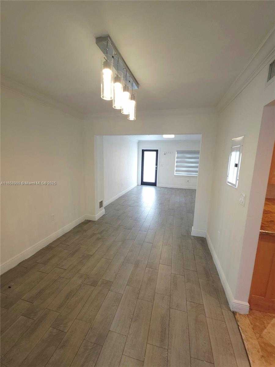 Small Image of 150 SOUTH WEST 52ND AVE, Miami Number 33