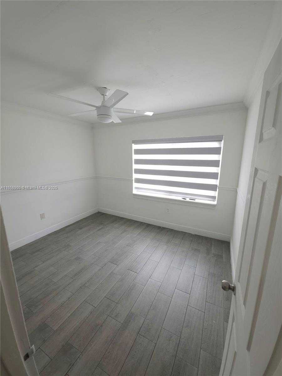 Small Image of 150 SOUTH WEST 52ND AVE, Miami Number 39