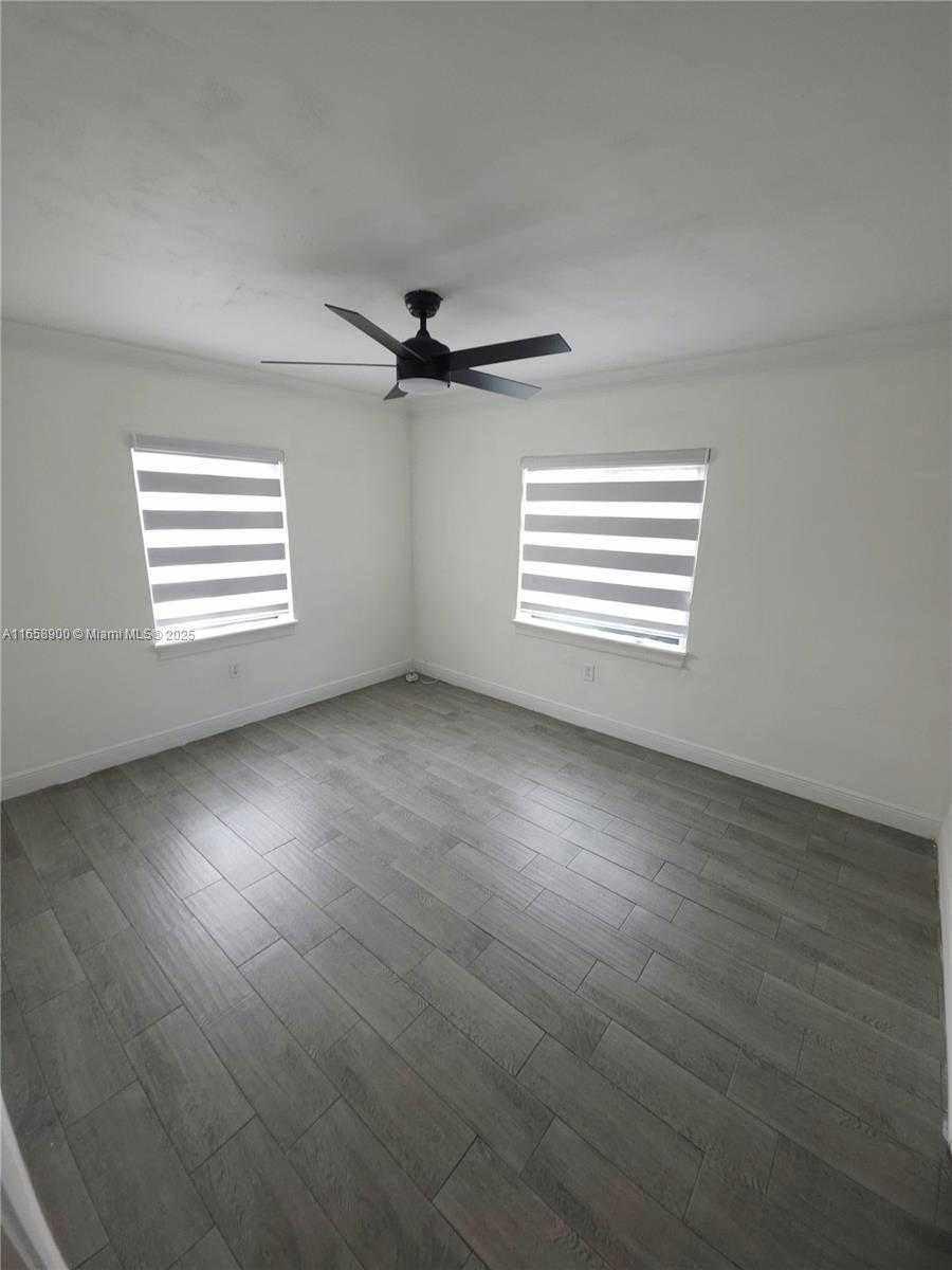 Small Image of 150 SOUTH WEST 52ND AVE, Miami Number 40