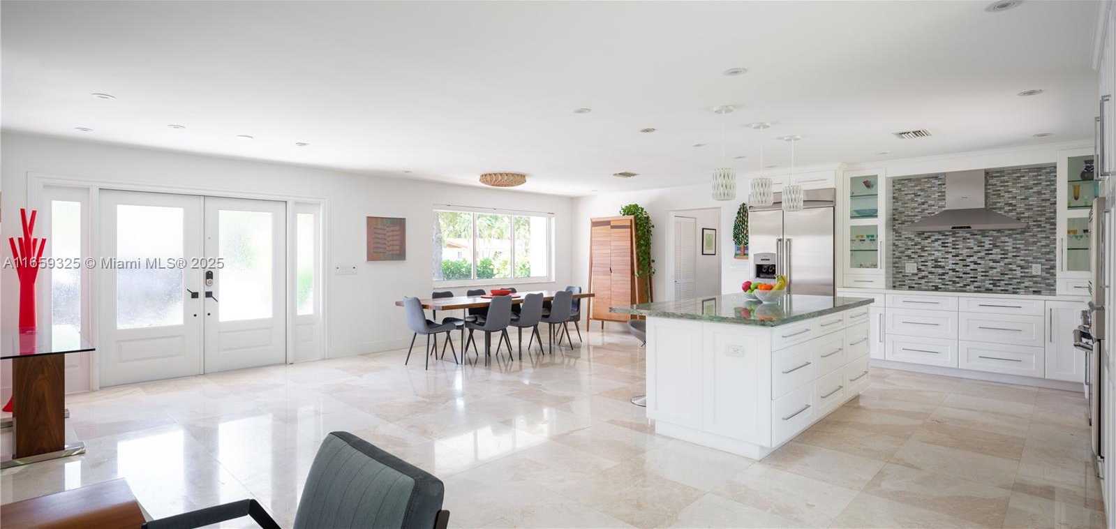 Small Image of 11445 NORTH BAYSHORE DR, North Miami Number 2