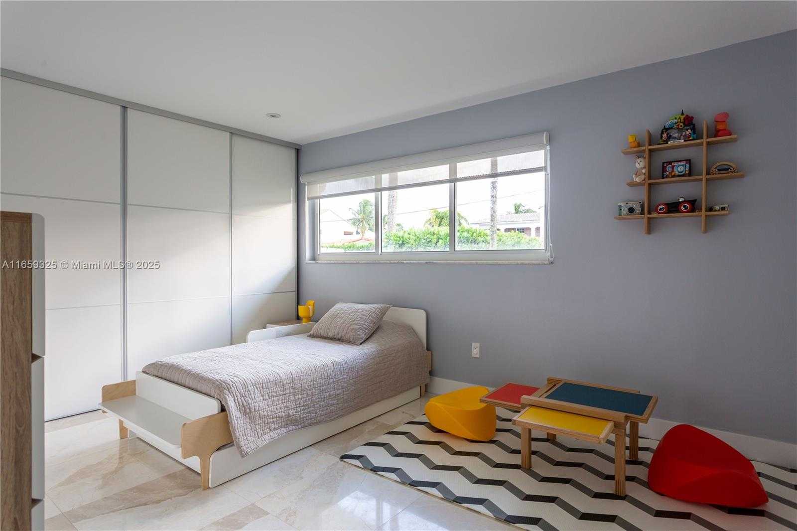 Small Image of 11445 NORTH BAYSHORE DR, North Miami Number 24