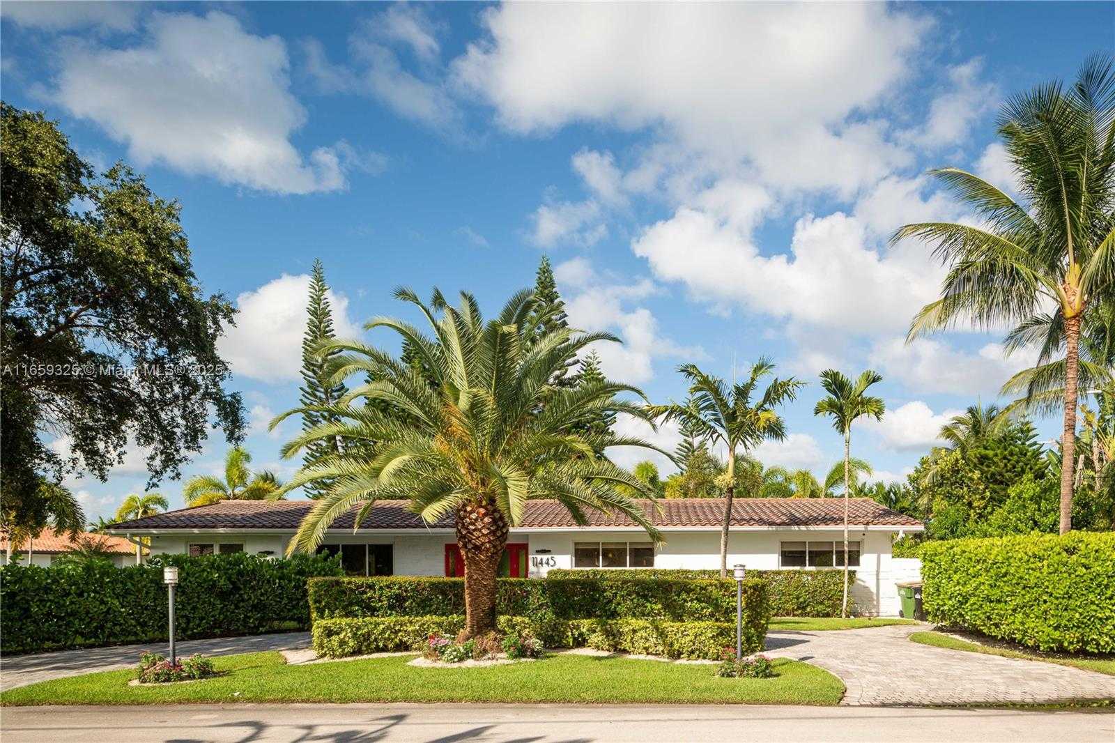 Small Image of 11445 NORTH BAYSHORE DR, North Miami Number 3