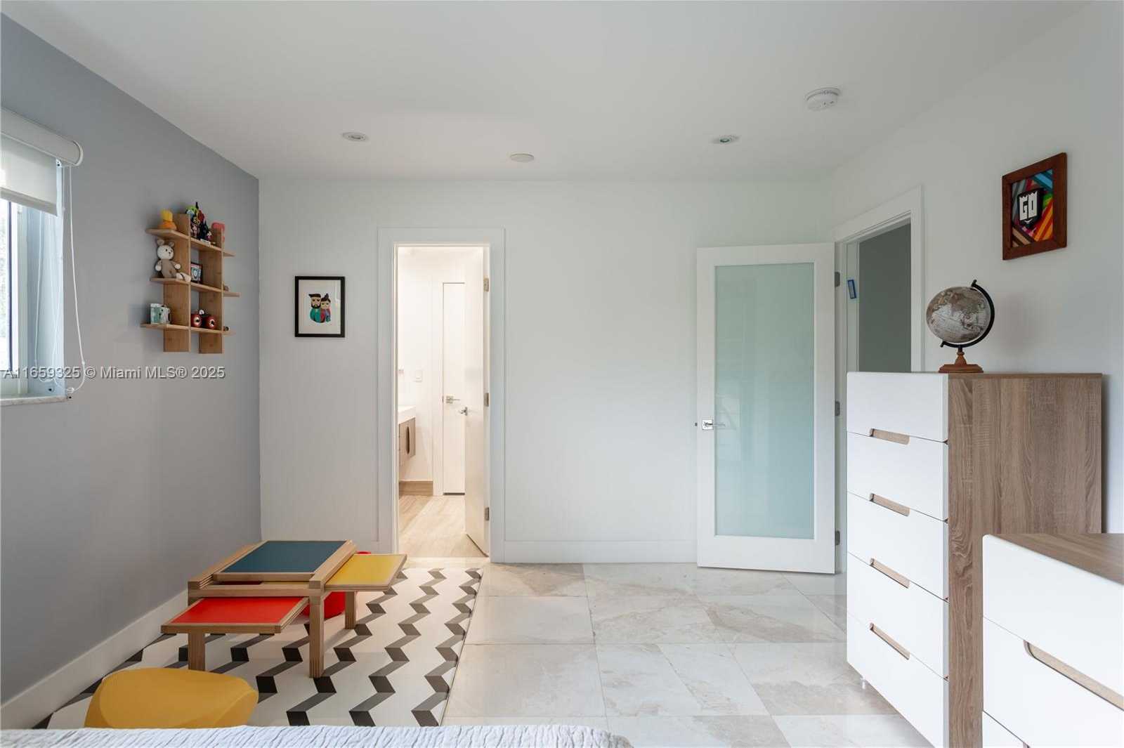 Small Image of 11445 NORTH BAYSHORE DR, North Miami Number 30