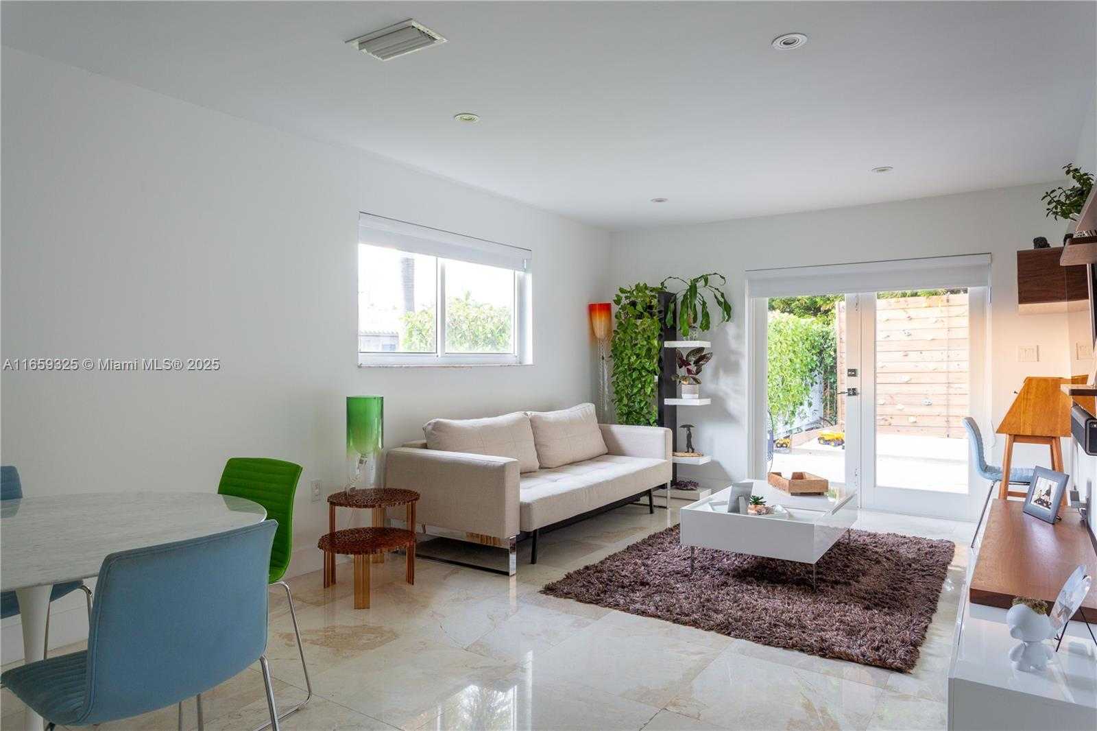 Small Image of 11445 NORTH BAYSHORE DR, North Miami Number 39