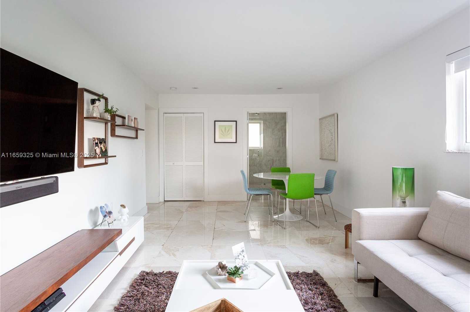 Small Image of 11445 NORTH BAYSHORE DR, North Miami Number 41