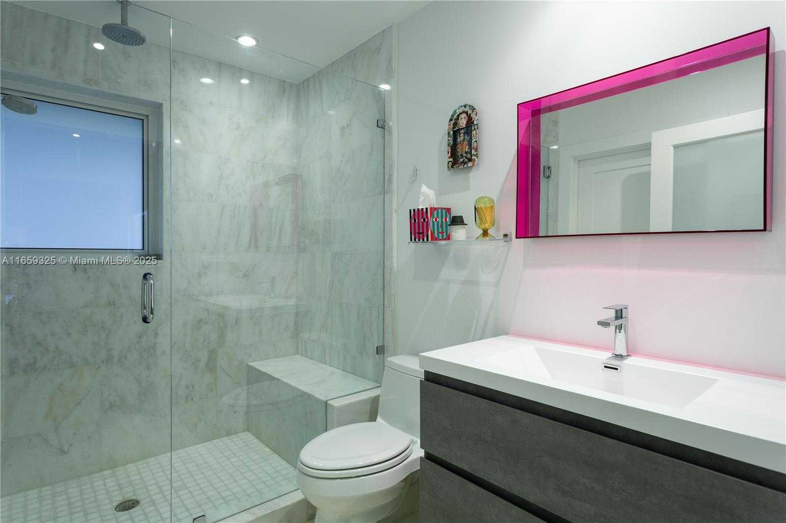 Small Image of 11445 NORTH BAYSHORE DR, North Miami Number 44