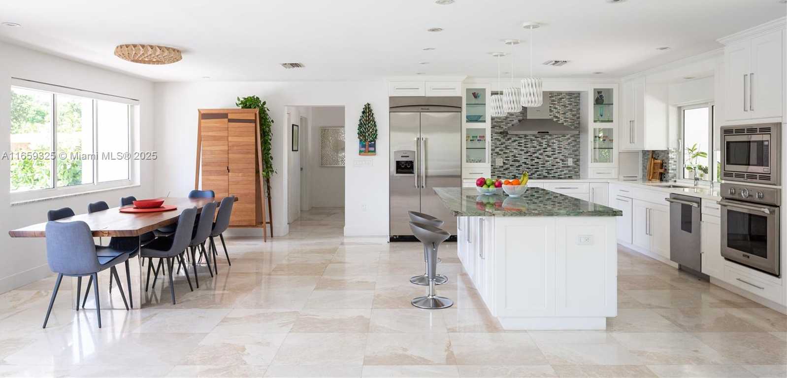 Small Image of 11445 NORTH BAYSHORE DR, North Miami Number 6