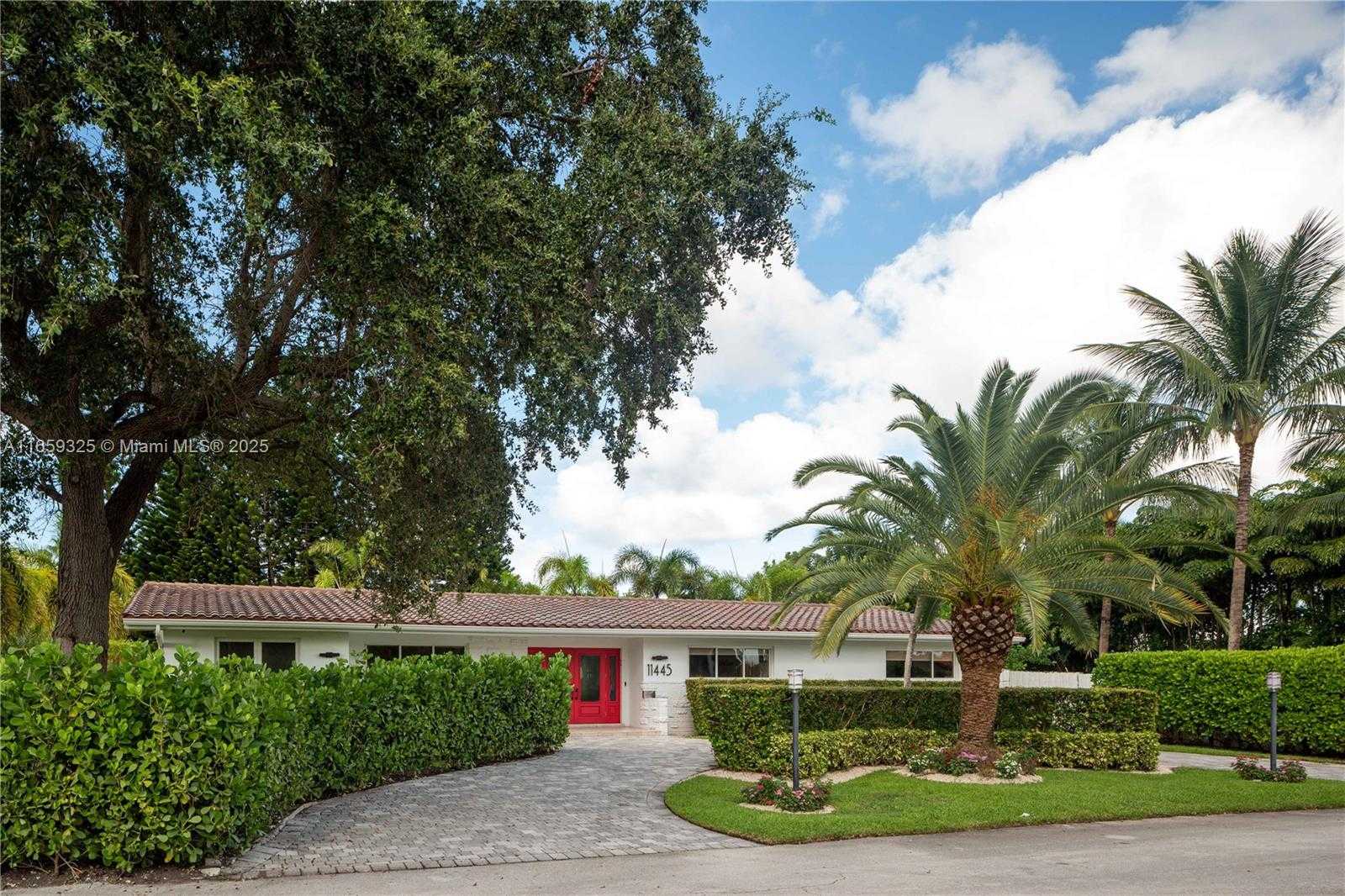 Small Image of 11445 NORTH BAYSHORE DR, North Miami Number 60