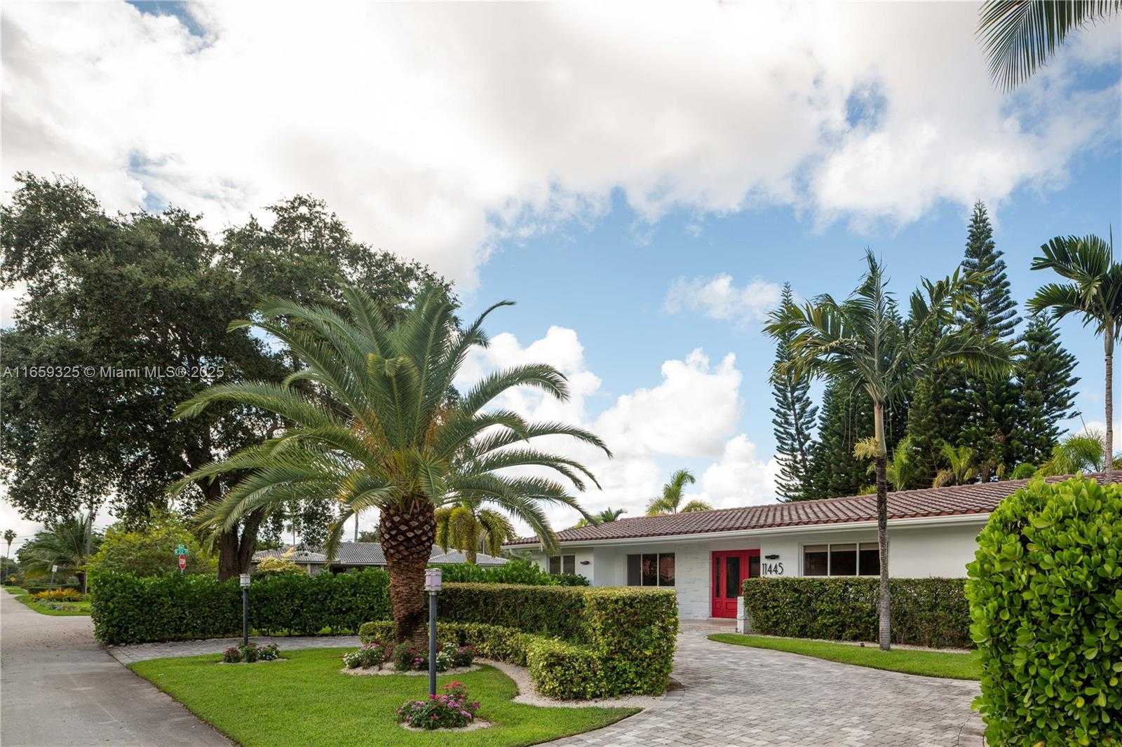 Small Image of 11445 NORTH BAYSHORE DR, North Miami Number 64