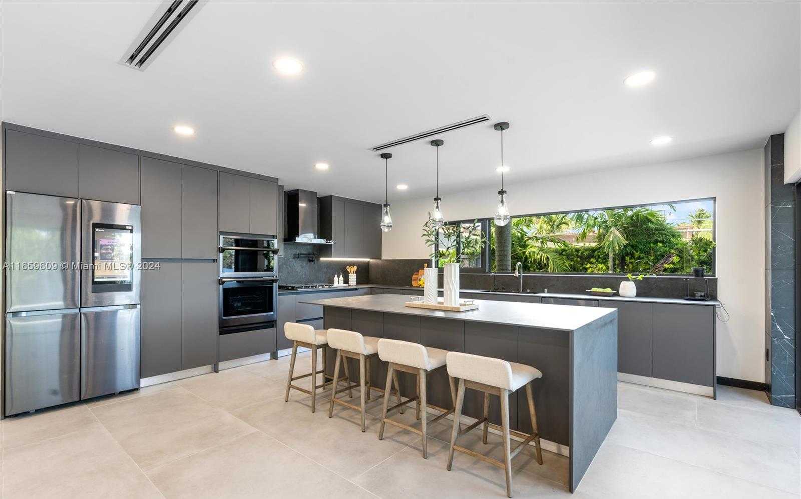 Small Image of 2261 NORTH EAST 192ND ST, Miami Number 13
