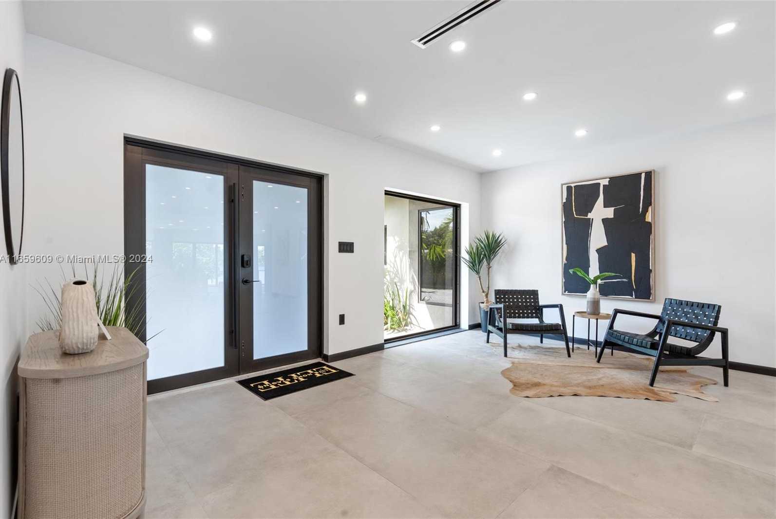 Small Image of 2261 NORTH EAST 192ND ST, Miami Number 4