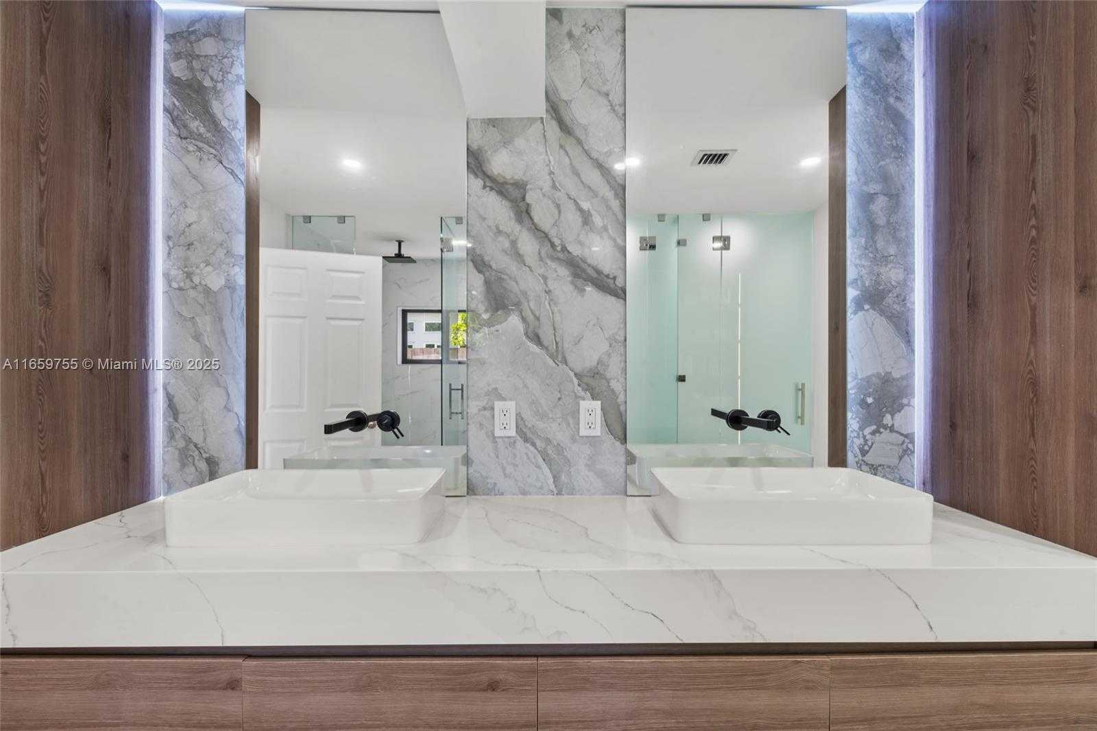 Small Image of 116 WEST 1ST CT, Miami Beach Number 33