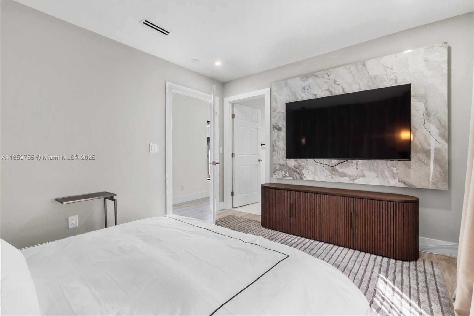 Small Image of 116 WEST 1ST CT, Miami Beach Number 38