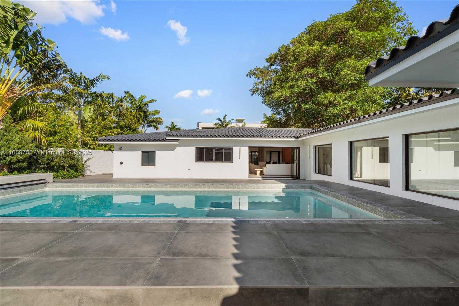 Small Image of 116 WEST 1ST CT, Miami Beach Number 49