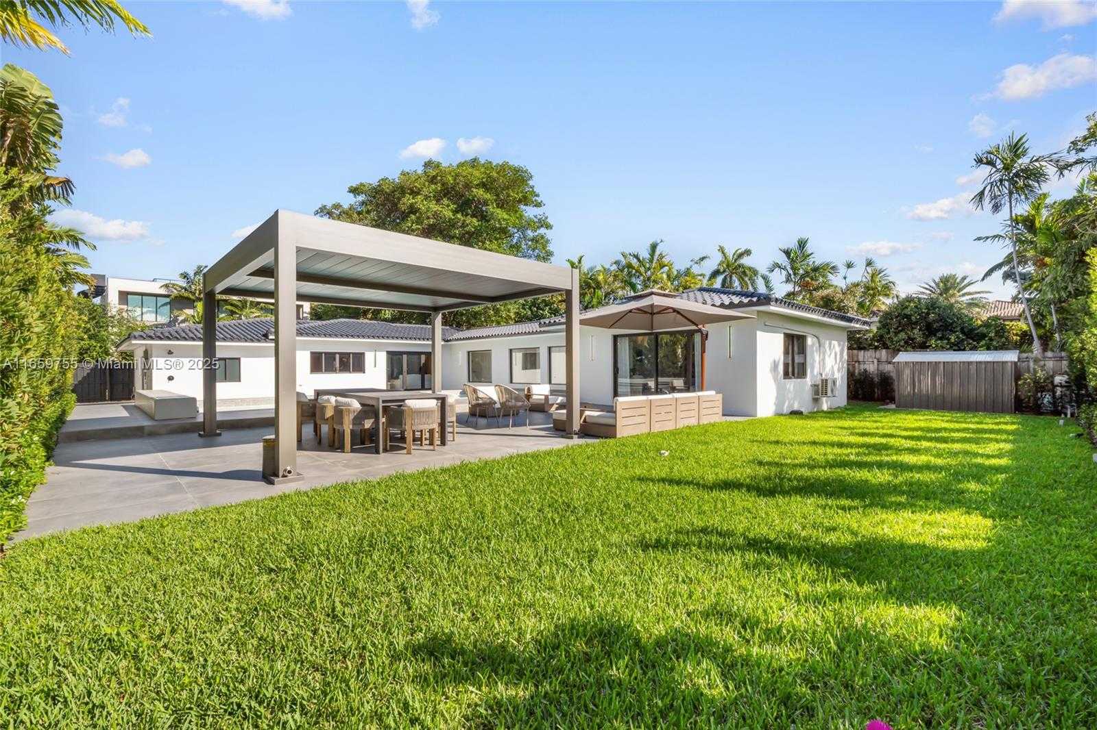 Small Image of 116 WEST 1ST CT, Miami Beach Number 56