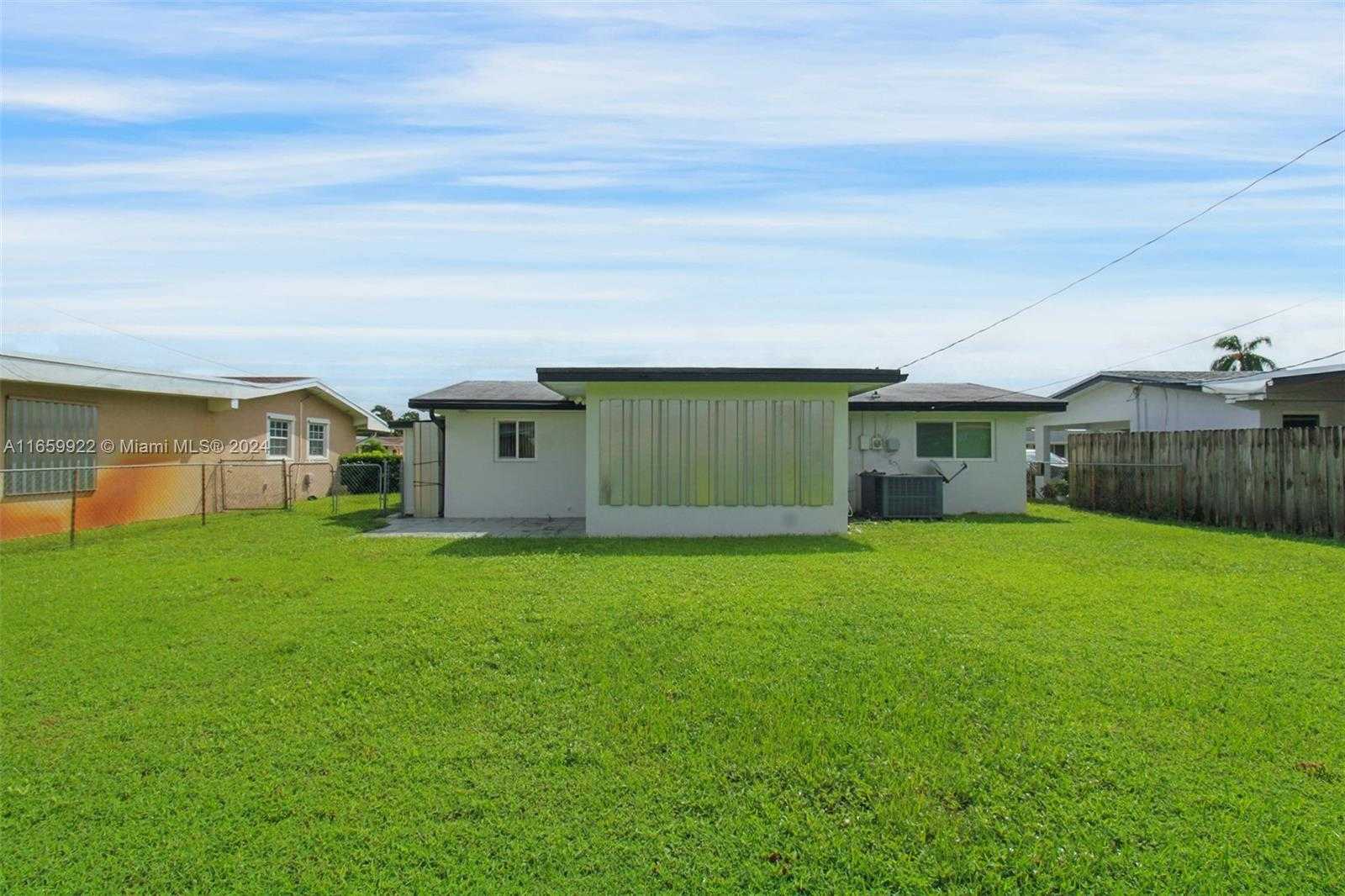 Small Image of 1160 NORTH WEST 79TH TER, Pembroke Pines Number 16