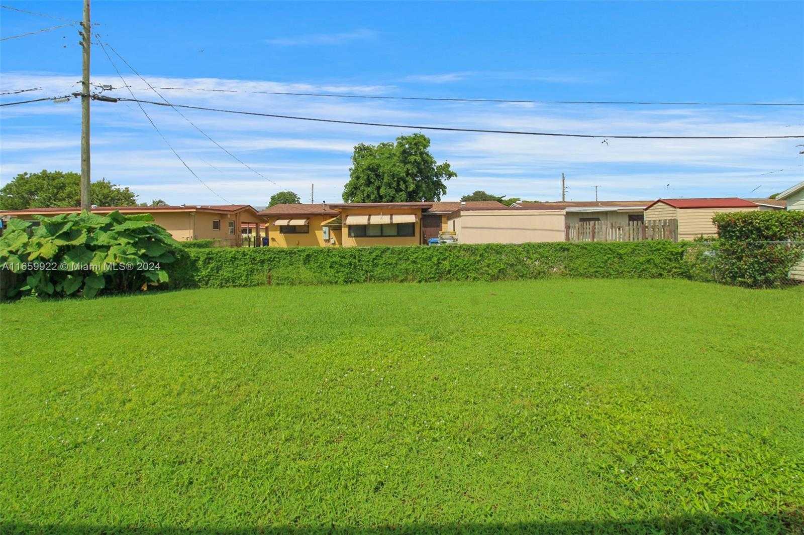 Small Image of 1160 NORTH WEST 79TH TER, Pembroke Pines Number 17