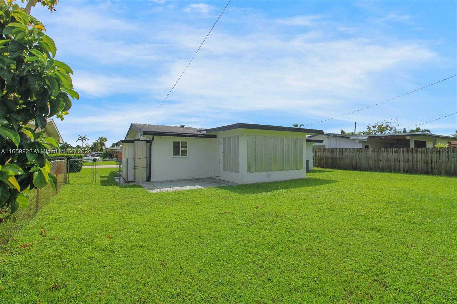 Small Image of 1160 NORTH WEST 79TH TER, Pembroke Pines Number 18