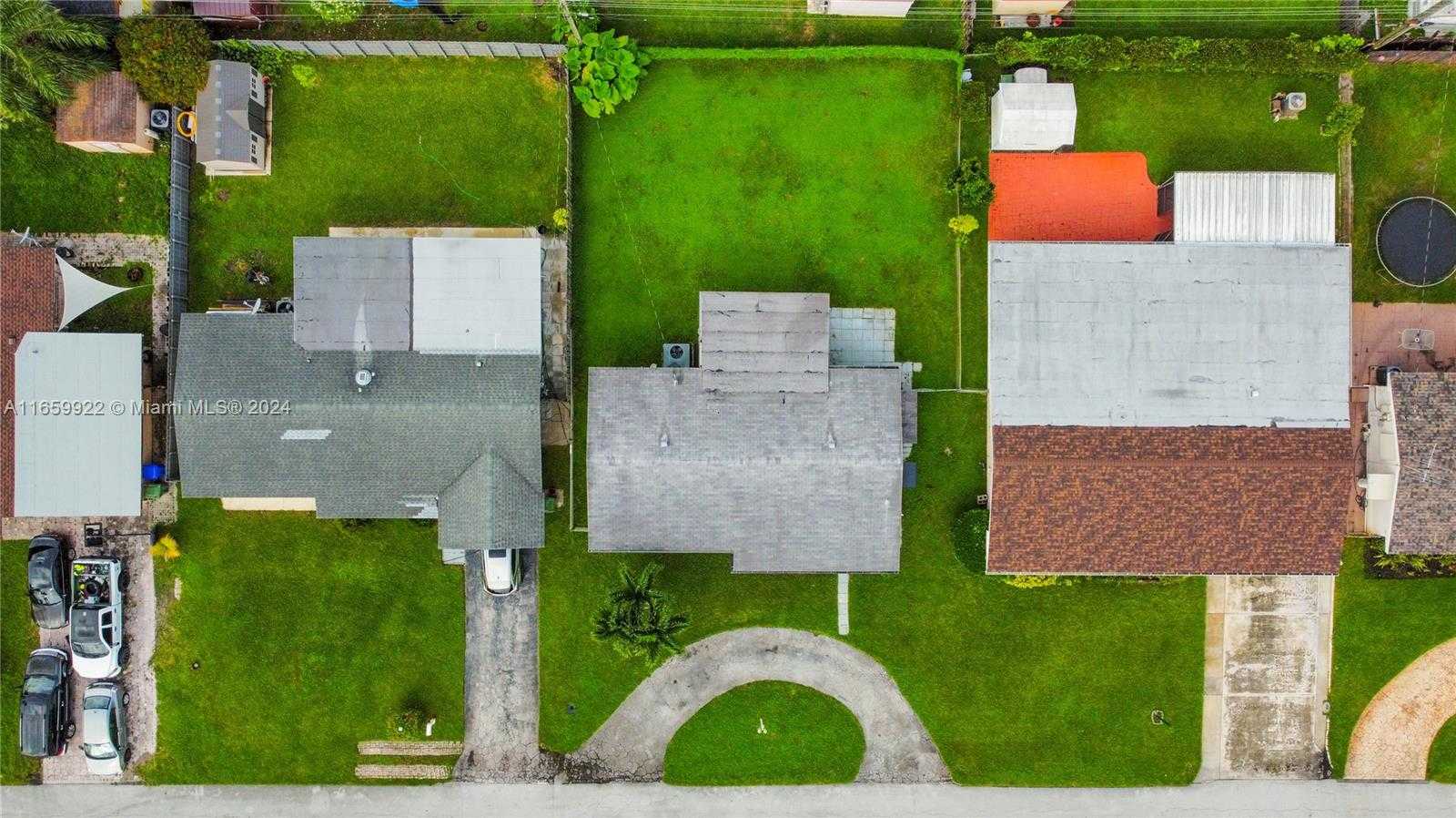 Small Image of 1160 NORTH WEST 79TH TER, Pembroke Pines Number 19
