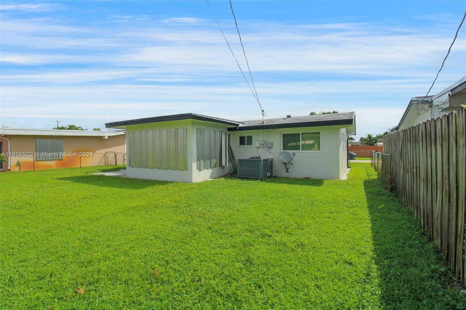 Small Image of 1160 NORTH WEST 79TH TER, Pembroke Pines Number 23