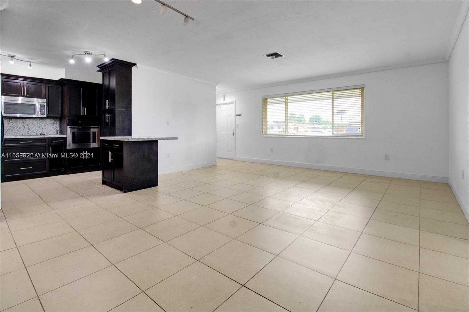 Small Image of 1160 NORTH WEST 79TH TER, Pembroke Pines Number 7