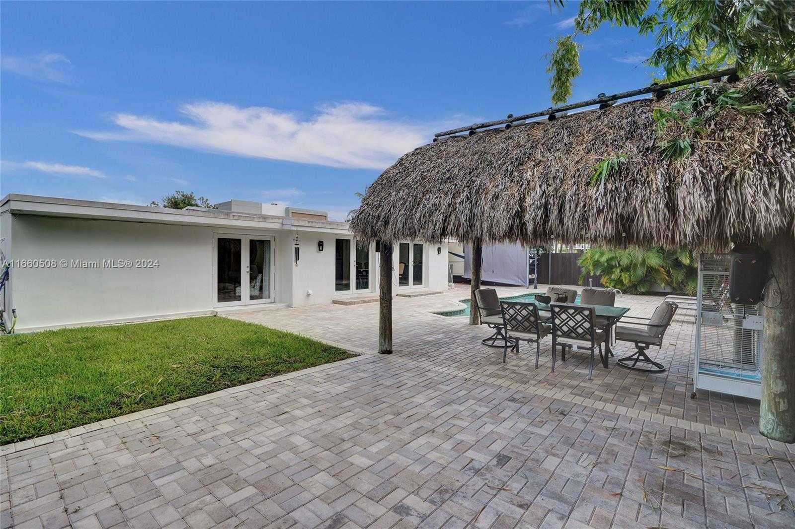 Small Image of 1910 NORTH HIBISCUS DR, North Miami Number 44
