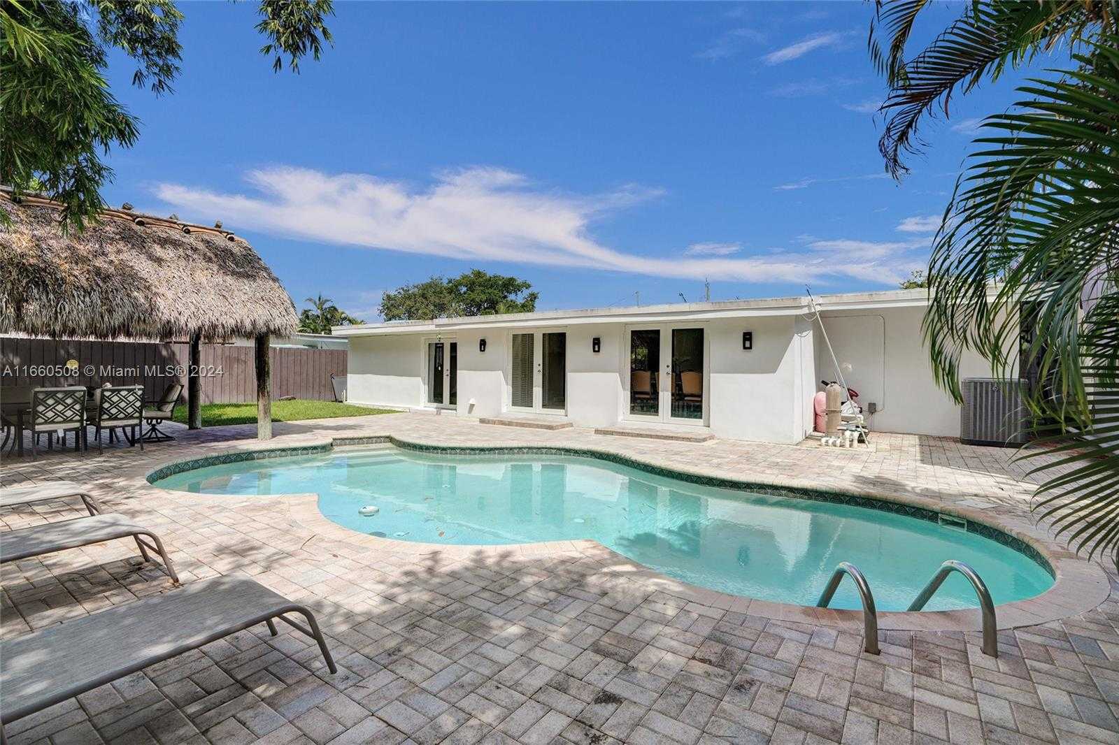Small Image of 1910 NORTH HIBISCUS DR, North Miami Number 48