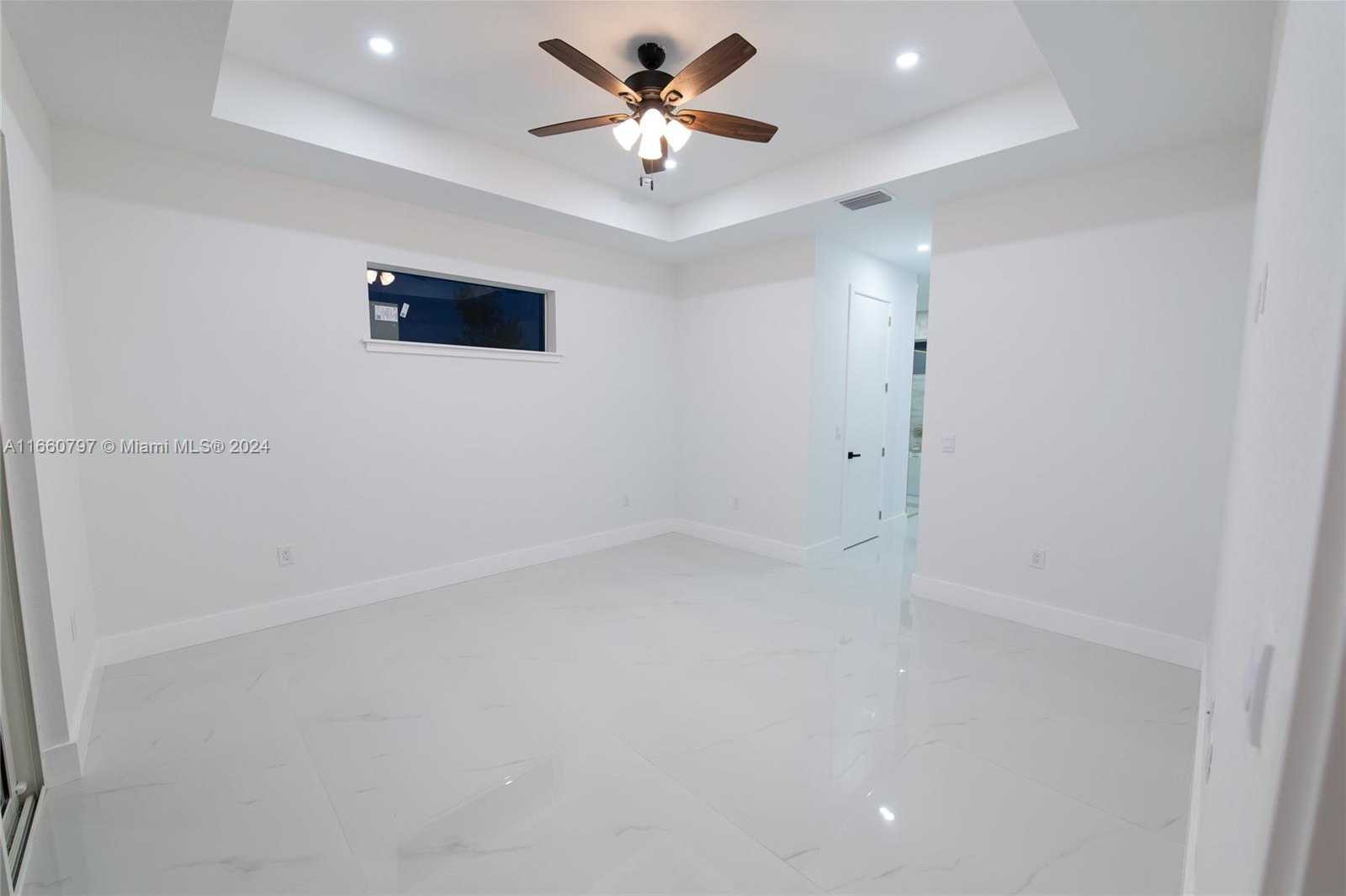 Small Image of 1528 SOUTH WEST 15TH AVE, Cape Coral Number 18