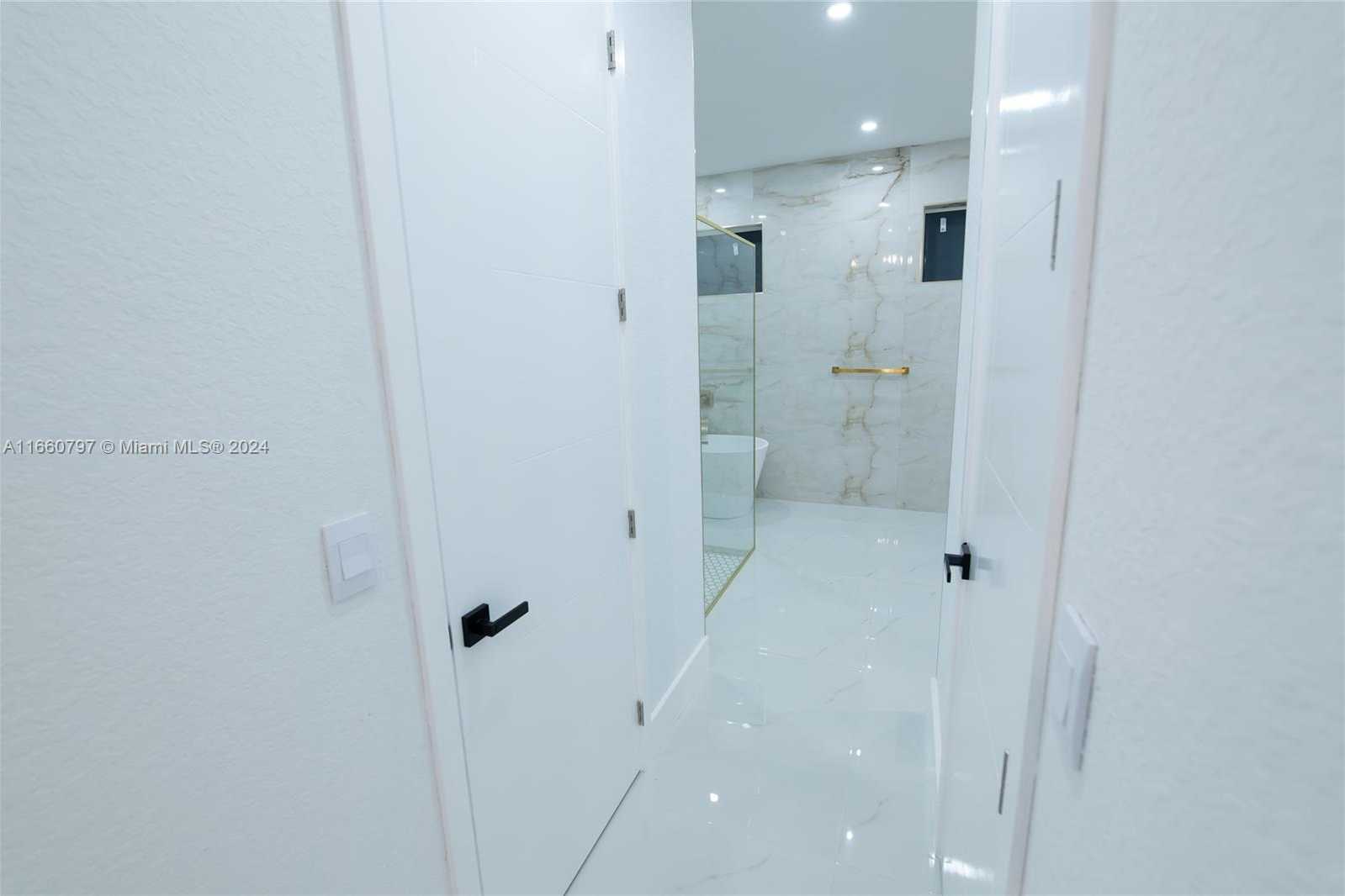 Small Image of 1528 SOUTH WEST 15TH AVE, Cape Coral Number 20