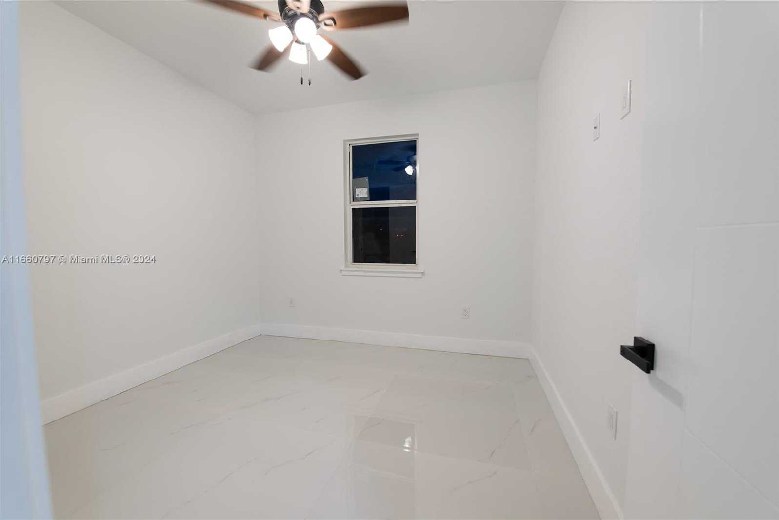 Small Image of 1528 SOUTH WEST 15TH AVE, Cape Coral Number 35