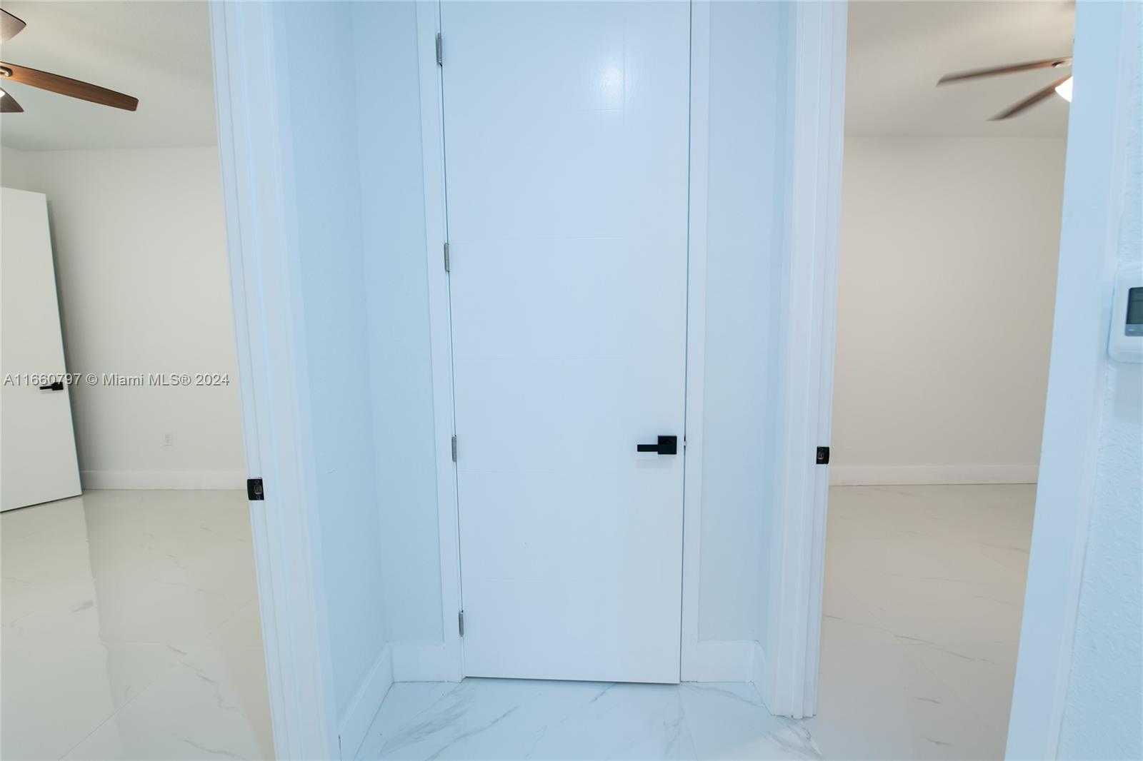 Small Image of 1528 SOUTH WEST 15TH AVE, Cape Coral Number 39